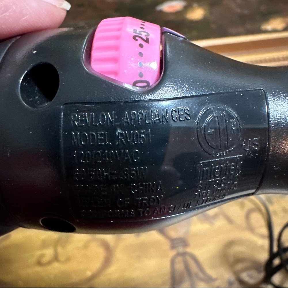 Revlon RV050 1.5" Curling Iron Black / Pink Adjustable Heat - Very Clean Tested - Picture 16 of 16